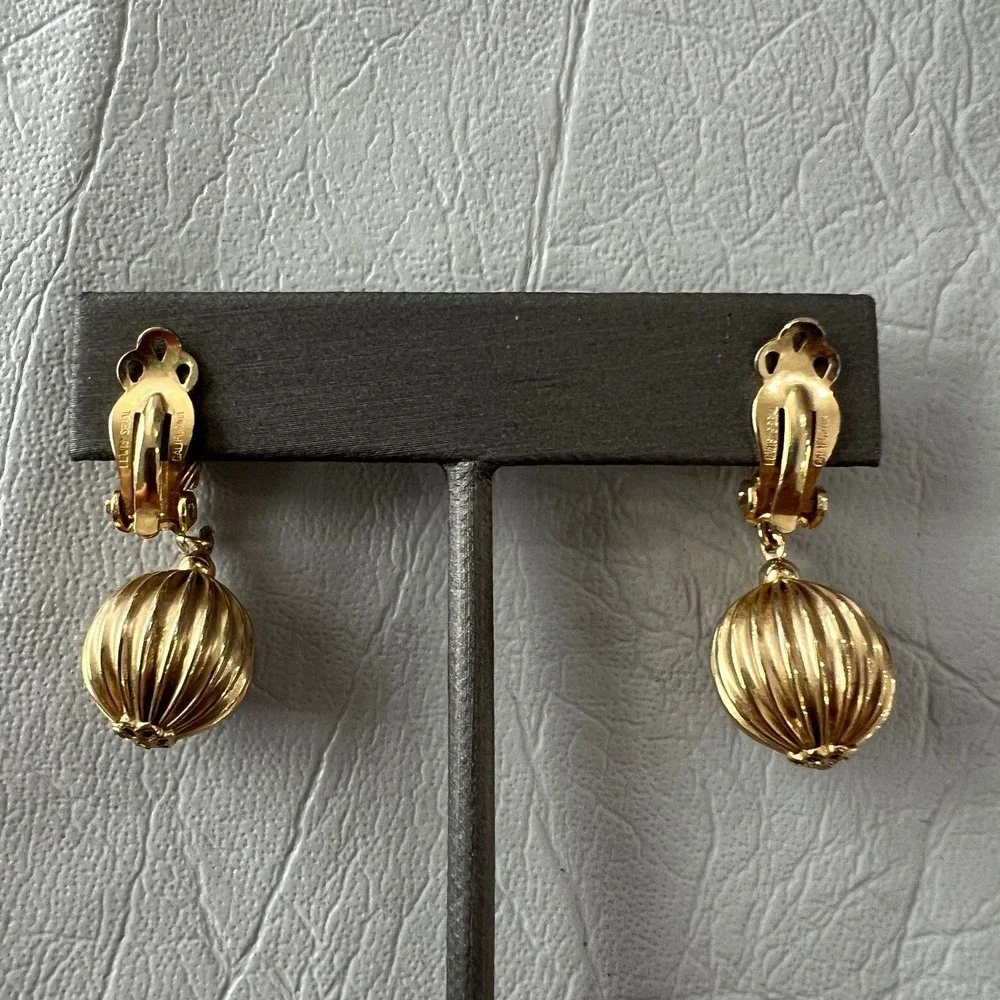 Lewis Segal Clip On Earrings Ridged‎ Gold Tone Ball Dangle Drop